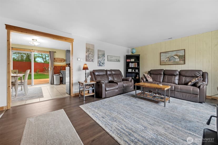 Property photo for 18002 19th Avenue NE, Arlington photo 6