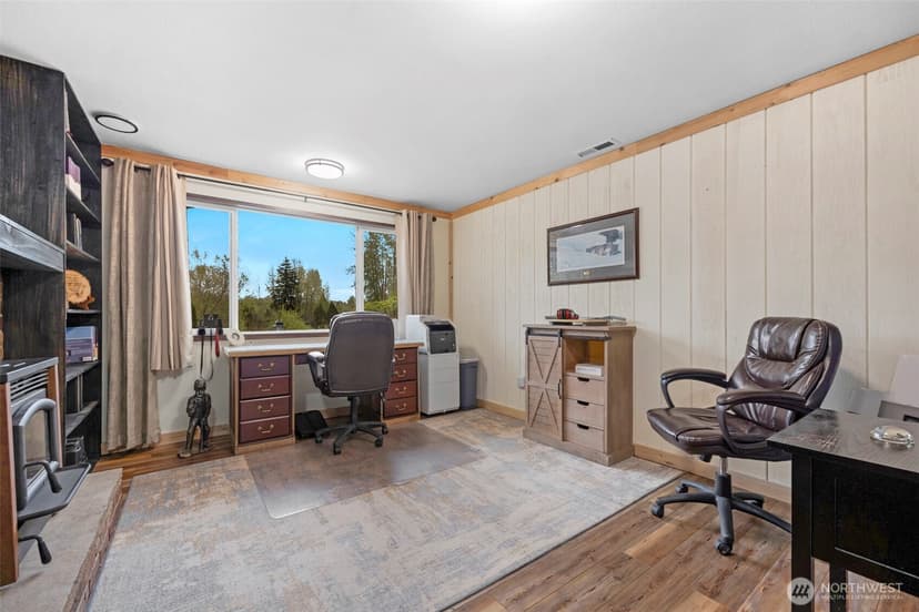 Property photo for 18002 19th Avenue NE, Arlington photo 23