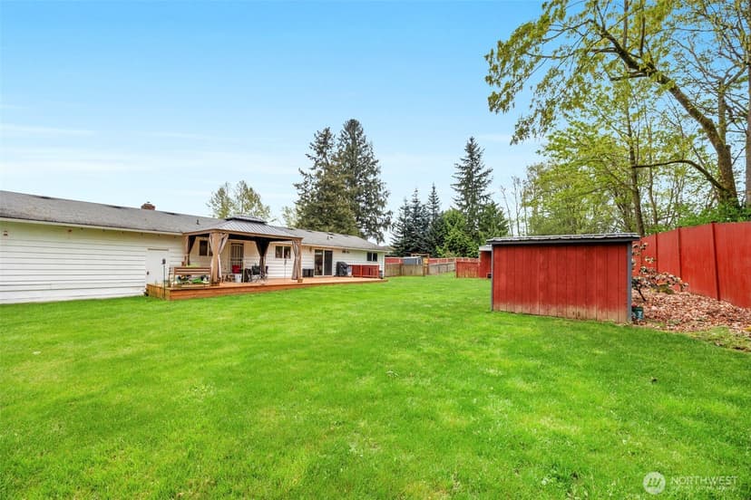 Property photo for 18002 19th Avenue NE, Arlington photo 32