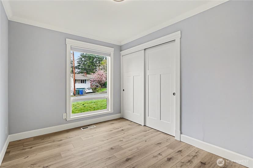 Property photo for 1217 150th Avenue SE, Bellevue photo 21