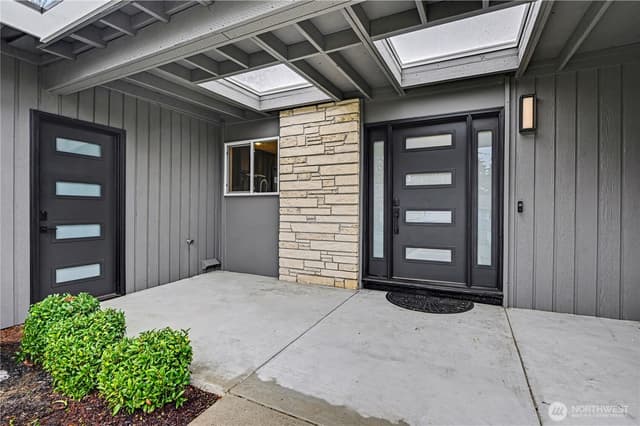Property photo for 1217 150th Avenue SE, Bellevue photo 5