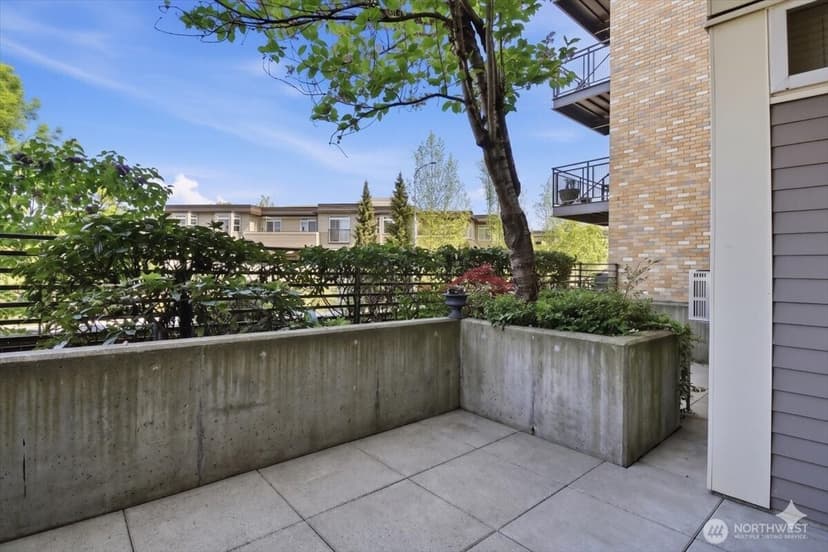 Property photo for 211 Kirkland Avenue #204, Kirkland photo 20
