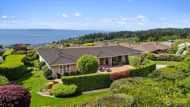 Property photo for 17707 13th Avenue NW, Shoreline photo 3