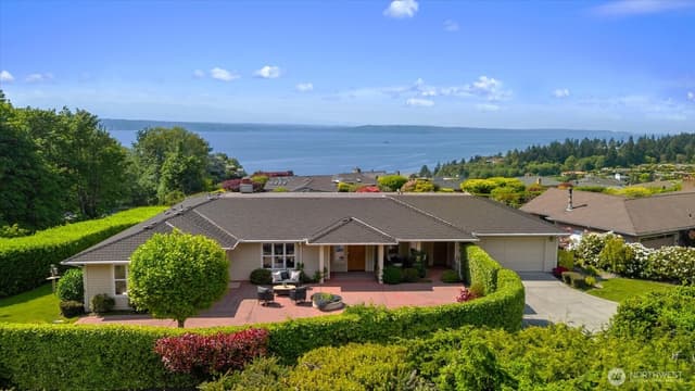 Property photo for 17707 13th Avenue NW, Shoreline photo 4