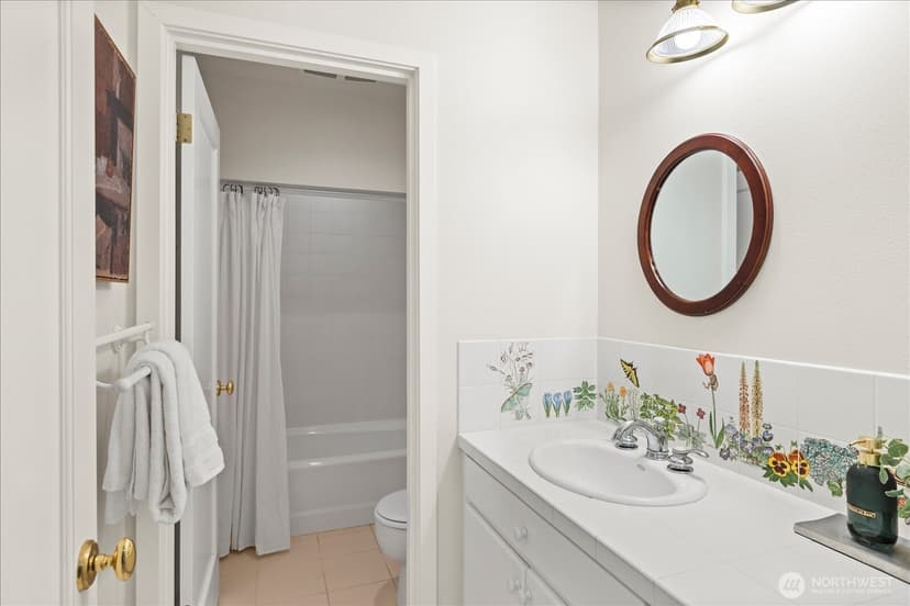 Property photo for 17707 13th Avenue NW, Shoreline photo 22