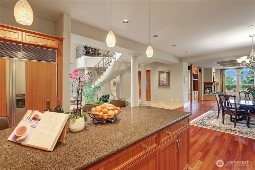 Property photo for 1055 91st Avenue NE, Bellevue photo 12
