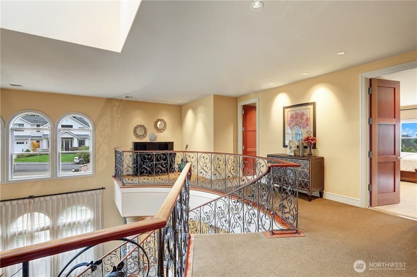 Property photo for 1055 91st Avenue NE, Bellevue photo 26
