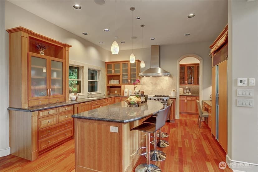 Property photo for 1055 91st Avenue NE, Bellevue photo 15