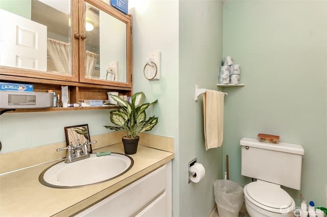 Property photo for 12501 SE 203 Place SE, Kent photo 2