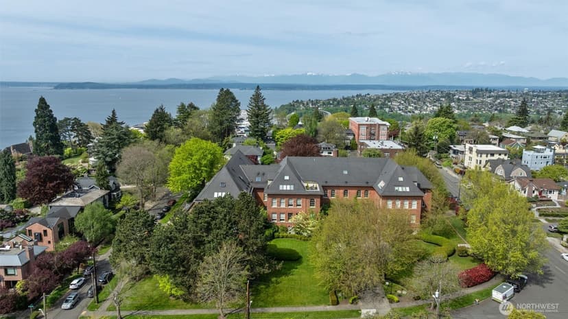 Property photo for 1401 5th Avenue W #402, Seattle photo 37