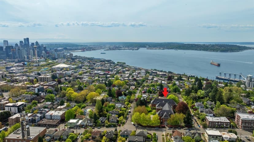 Property photo for 1401 5th Avenue W #402, Seattle photo 38