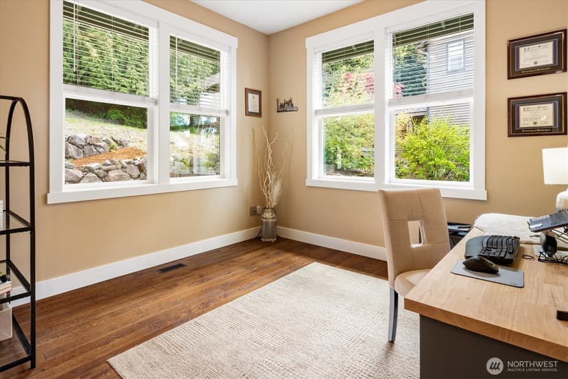 Property photo for 17722 E Lake Desire Drive SE, Renton photo 8