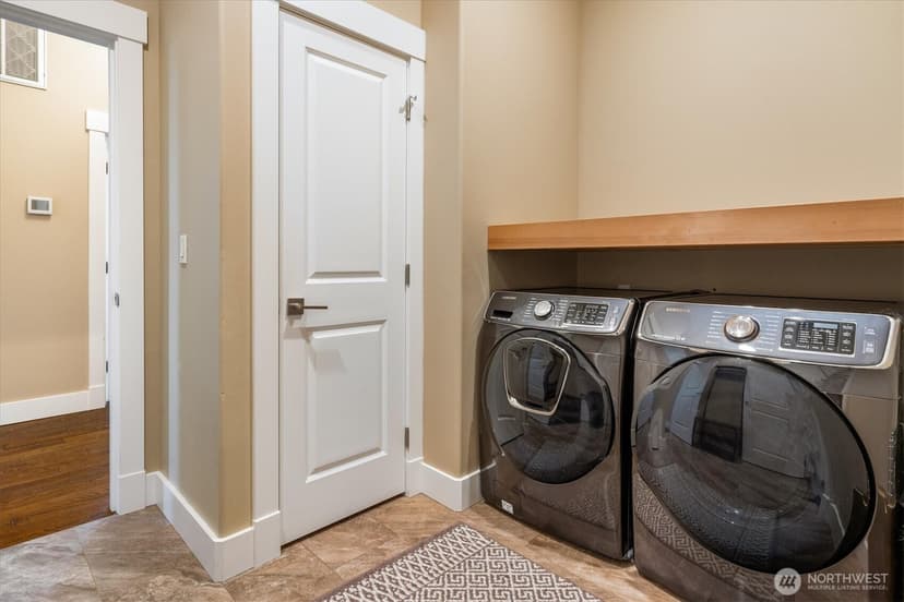 Property photo for 17722 E Lake Desire Drive SE, Renton photo 21