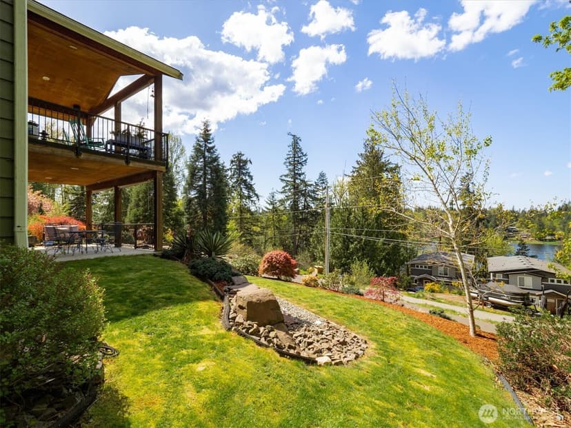 Property photo for 17722 E Lake Desire Drive SE, Renton photo 31