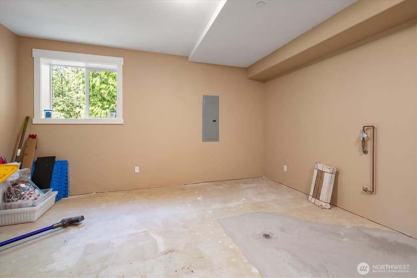 Property photo for 17722 E Lake Desire Drive SE, Renton photo 29