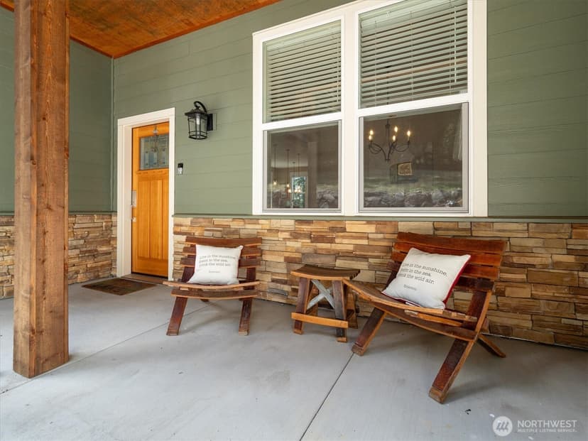Property photo for 17722 E Lake Desire Drive SE, Renton photo 5
