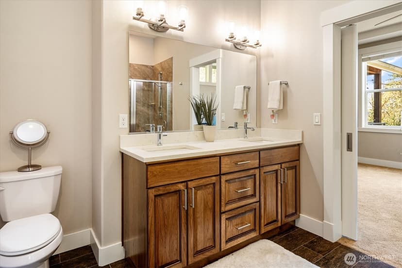 Property photo for 17722 E Lake Desire Drive SE, Renton photo 19