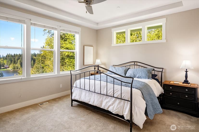 Property photo for 17722 E Lake Desire Drive SE, Renton photo 17