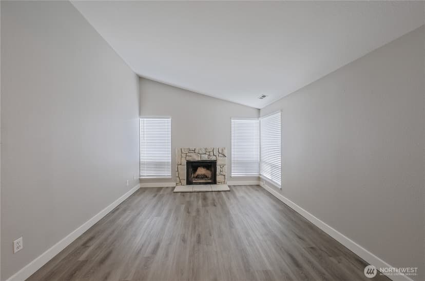 Property photo for 1021 30th Street NE, Auburn photo 6