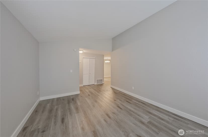 Property photo for 1021 30th Street NE, Auburn photo 8