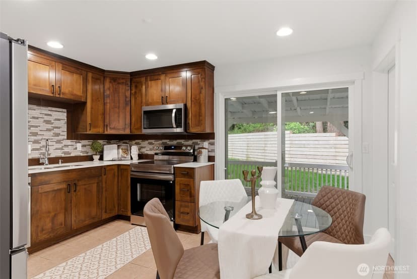 Property photo for 10404 Jovita Blvd E, Edgewood photo 8