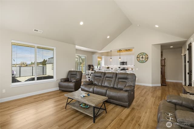 Property photo for 370 Deer Meadow Drive, Cle Elum photo 3