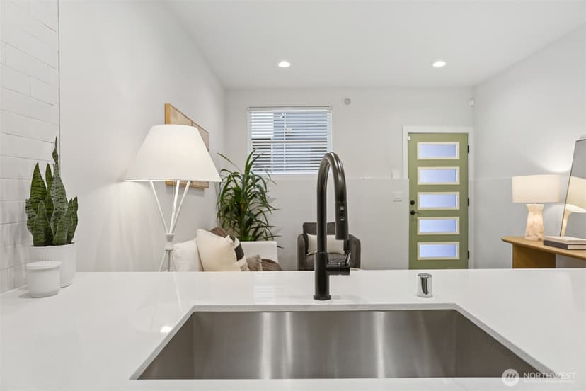Property photo for 1913 15th Avenue S #Unit C, Seattle photo 11