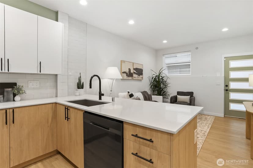 Property photo for 1913 15th Avenue S #Unit C, Seattle photo 12