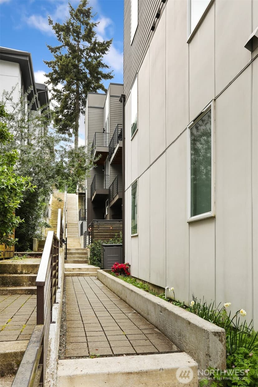 Property photo for 1913 15th Avenue S #Unit C, Seattle photo 2