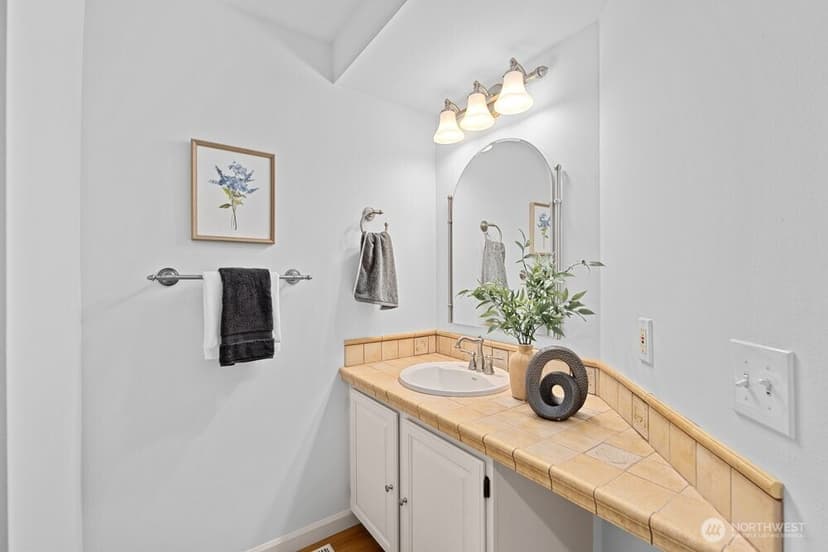 Property photo for 5103 Tower Drive NE, Tacoma photo 19