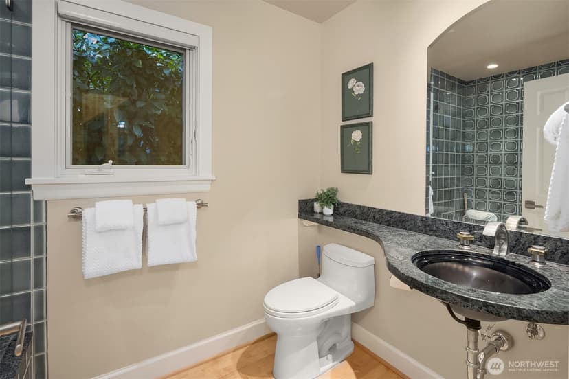 Property photo for 6542 50th Avenue NE, Seattle photo 19