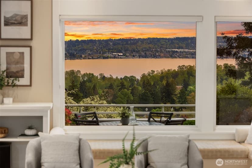 Property photo for 6542 50th Avenue NE, Seattle photo 12