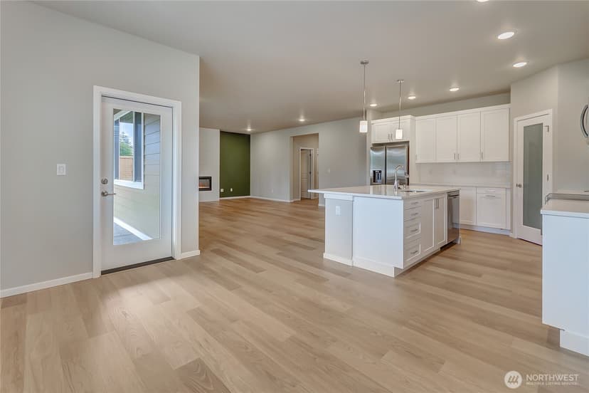 Property photo for 18310 37th Avenue Ct E, Tacoma photo 7