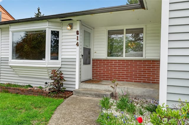 Property photo for 614 Violet Meadow Street S, Tacoma photo 2
