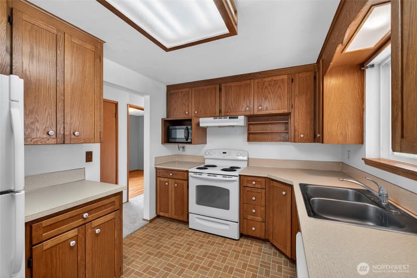 Property photo for 614 Violet Meadow Street S, Tacoma photo 10