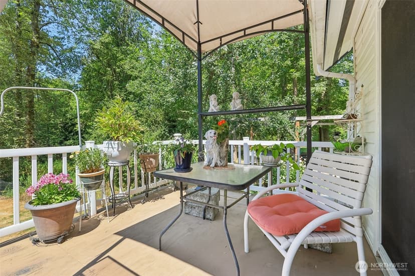 Property photo for 17209 W Riverside Drive, Bothell photo 29