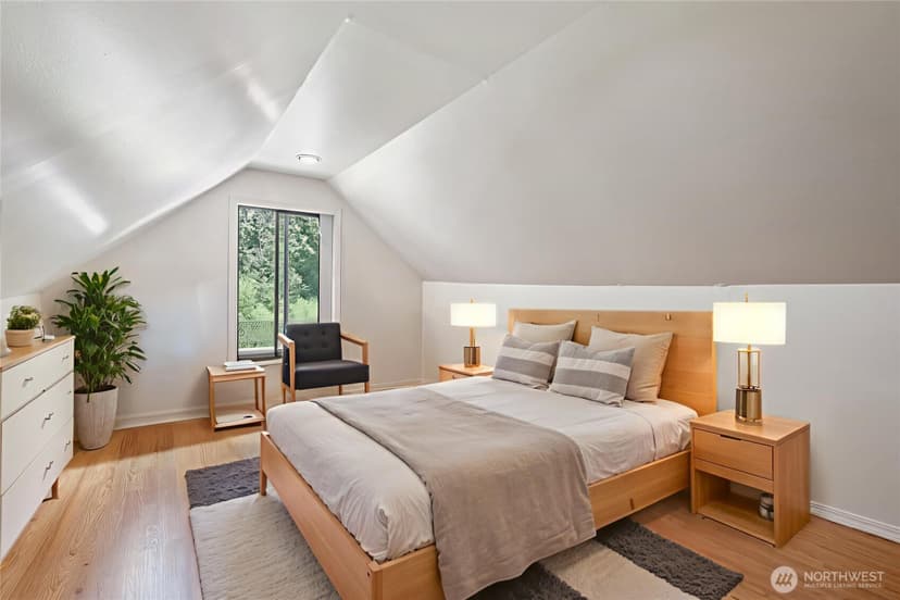 Property photo for 17209 W Riverside Drive, Bothell photo 18