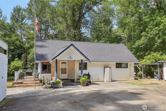 Property photo for 17209 W Riverside Drive, Bothell