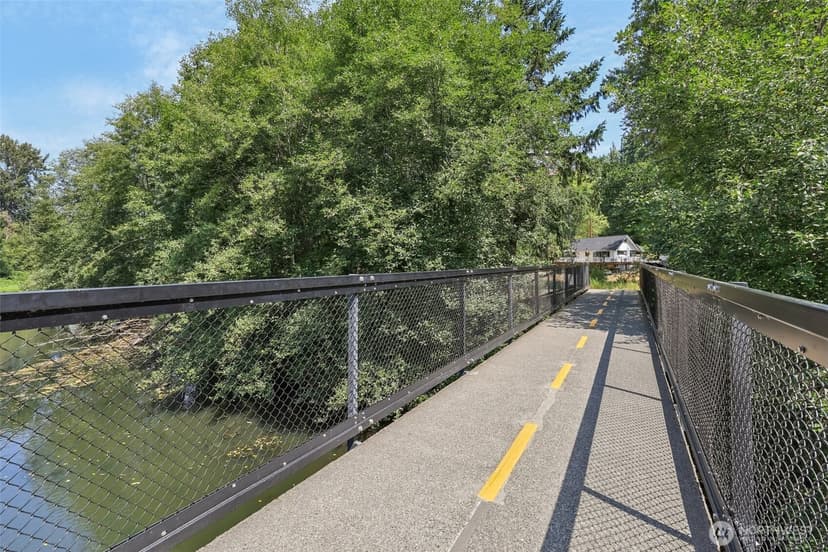 Property photo for 17209 W Riverside Drive, Bothell photo 39