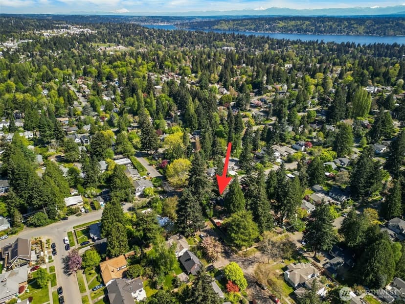 Property photo for 2701 NE 90th Street, Seattle photo 14