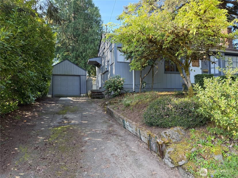 Property photo for 2701 NE 90th Street, Seattle photo 10