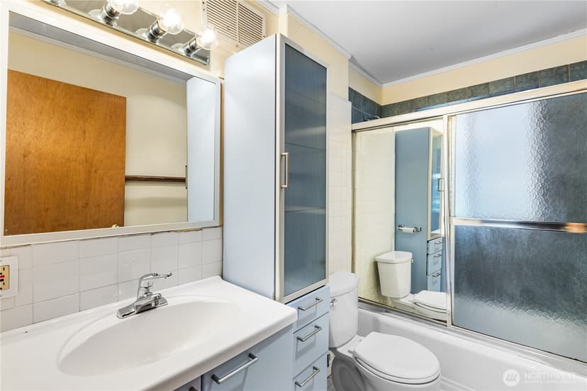Property photo for 2701 NE 90th Street, Seattle photo 7