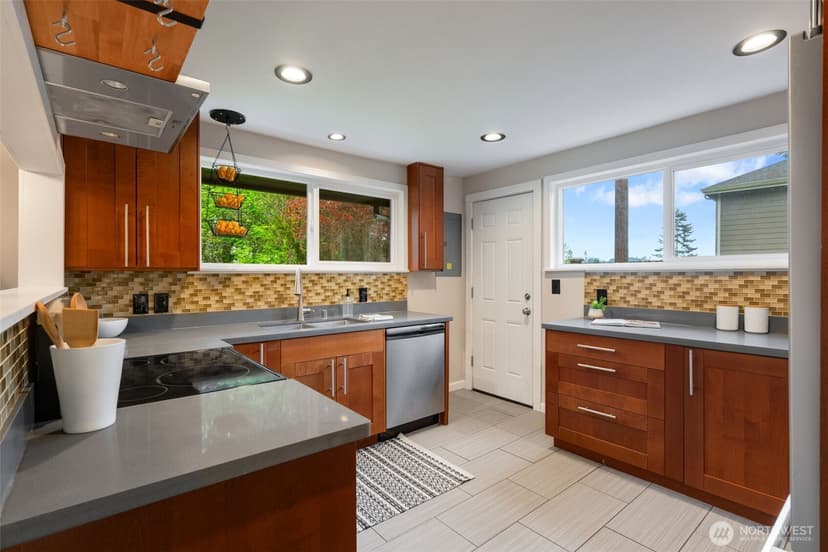 Property photo for 1515 NE 190th Street, Shoreline photo 14