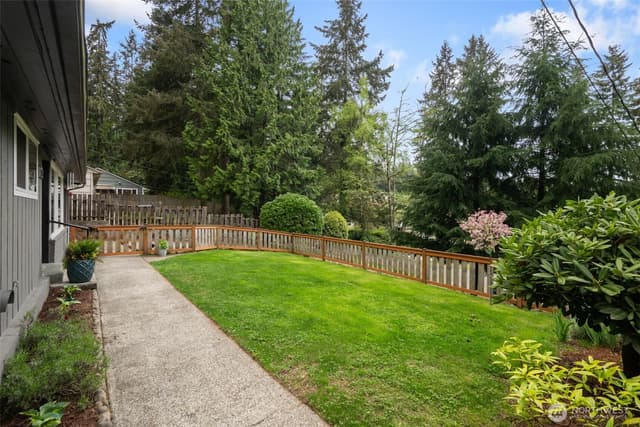 Property photo for 1515 NE 190th Street, Shoreline photo 2