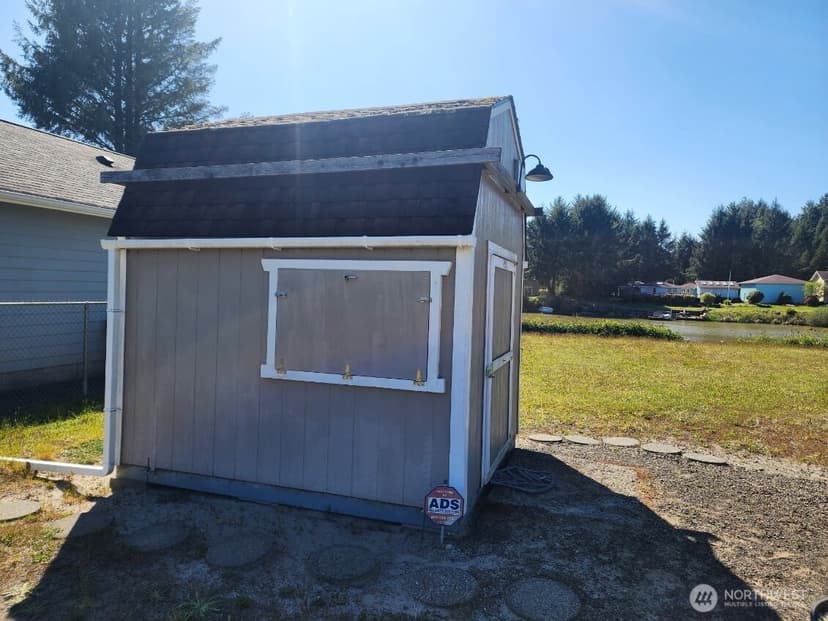 Property photo for 266 Overlake Street NE, Ocean Shores photo 22