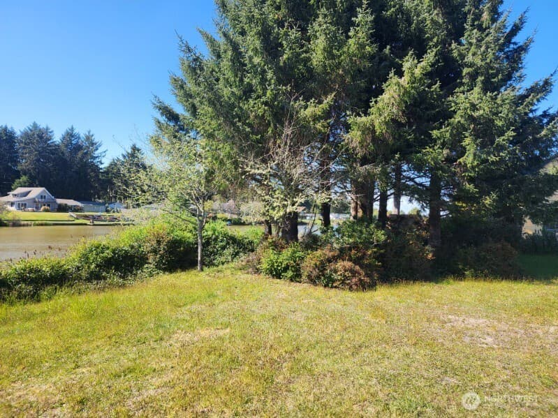 Property photo for 266 Overlake Street NE, Ocean Shores photo 30