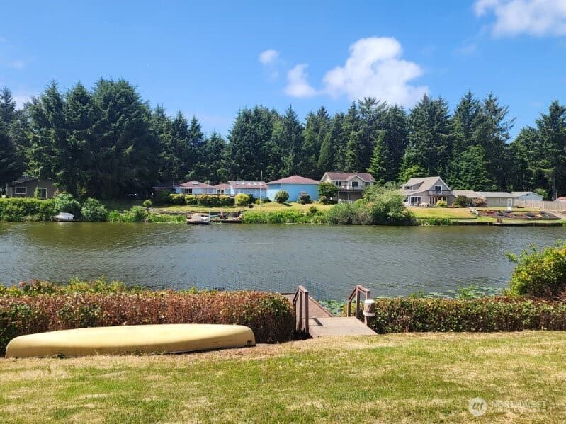 Property photo for 266 Overlake Street NE, Ocean Shores photo 5