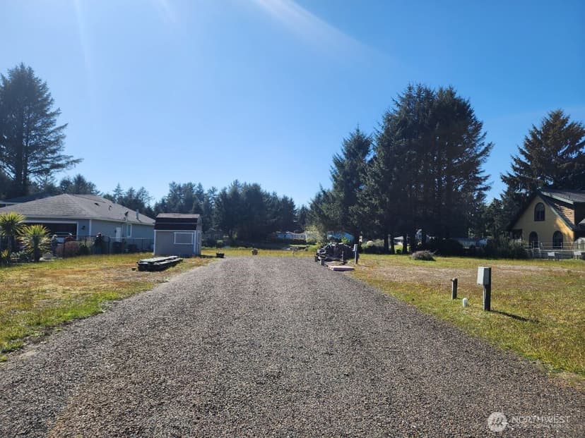 Property photo for 266 Overlake Street NE, Ocean Shores photo 9