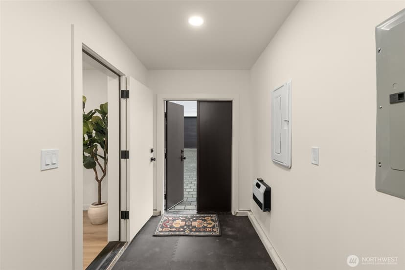 Property photo for 14035 Densmore Avenue N, Seattle photo 25