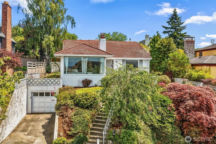 Property photo for 2814 42nd Avenue W, Seattle